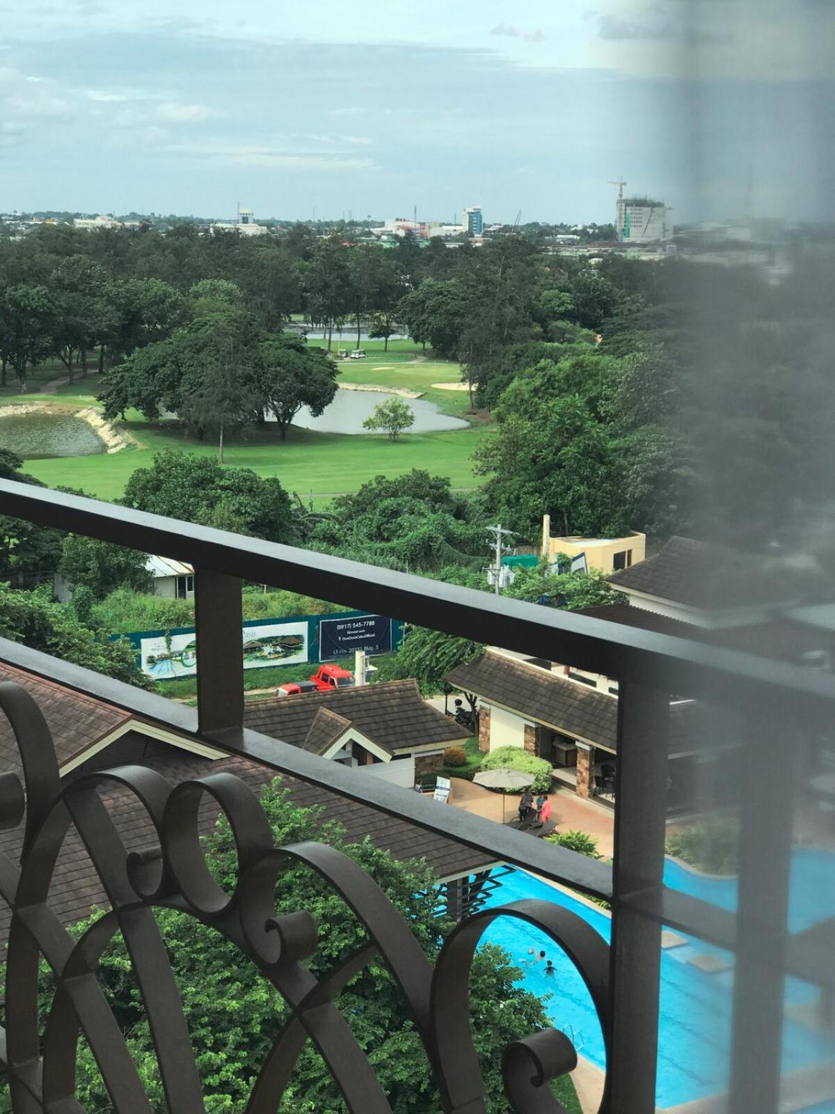 Staycation Nook Between Ayala And Sm Malls Apartment