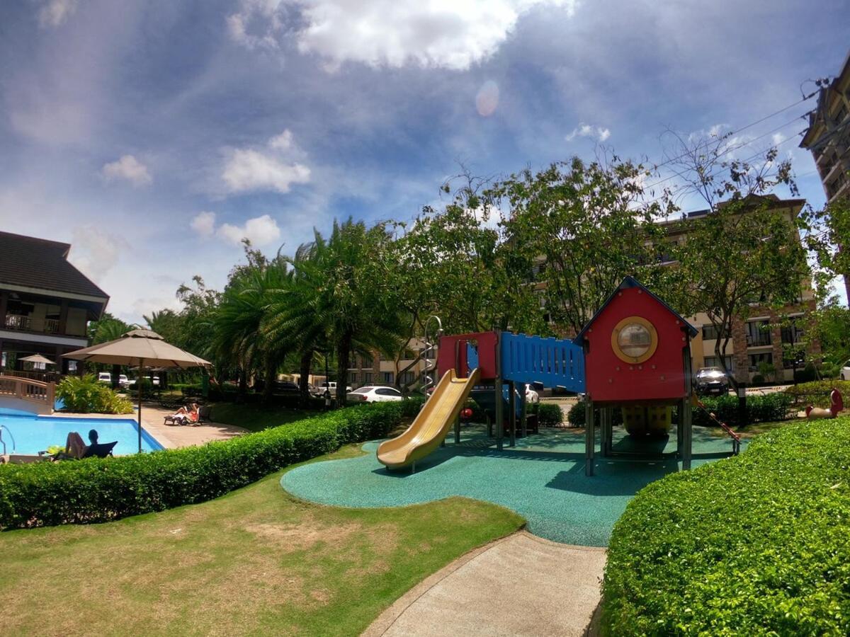 Staycation Nook Between Ayala And Sm Malls Apartment *